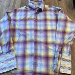 Bugatchi uowo button down size Medium